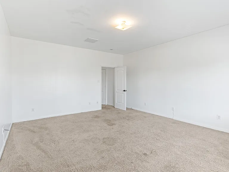 11017 Panther Ct — Photo 33