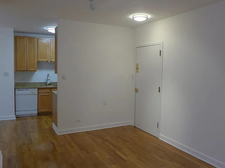 808-12 W Junior Terrace — Photo 57
