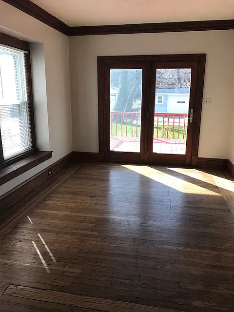 3 bed, 1851 sqft, $2,345 — Photo 3