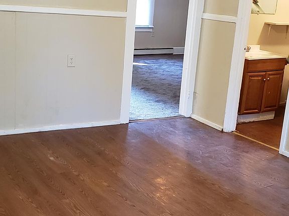 5th image of 1228 Maryland Ave