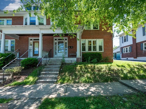 826 Douglass St, Reading, PA 19610