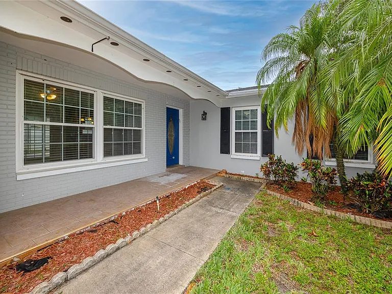 2260 Harn Blvd — Photo 4