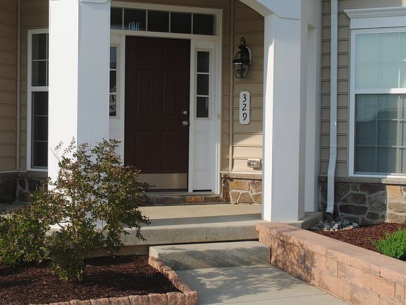 5th image of 329 Braemar St