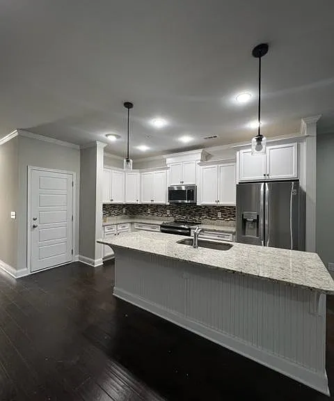 2595 Wellesley Square Dr — Photo 6