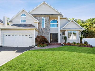 46 Peachtree Court, Holtsville, NY, 11742