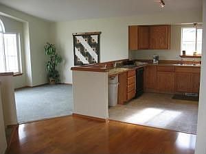 2nd image of 395 E Tiger Ave