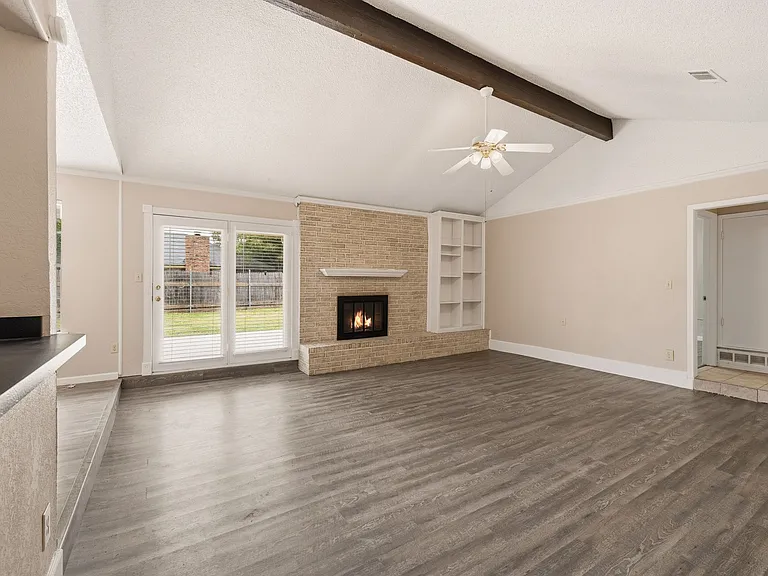328 Anita Ave — Photo 3