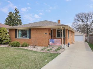 5909 Pershing Blvd, Kenosha, WI 53144