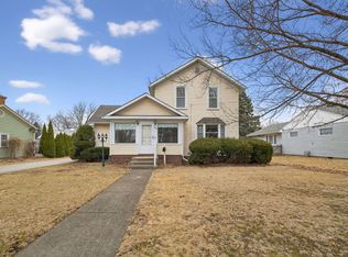 806 16th St, Mendota, IL 61342