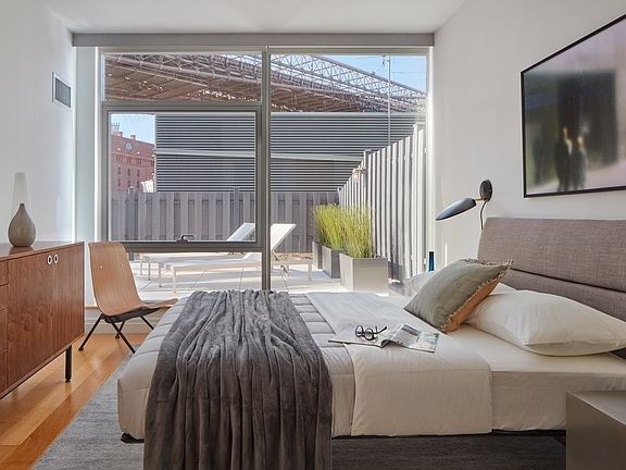 5th image of 60 Water St APT 824