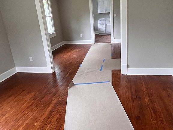 5th image of 10140 Rockdale Ln