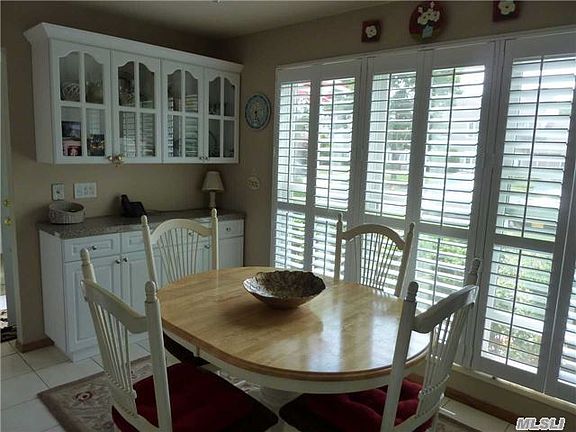 4th image of 50 Crescent Cir