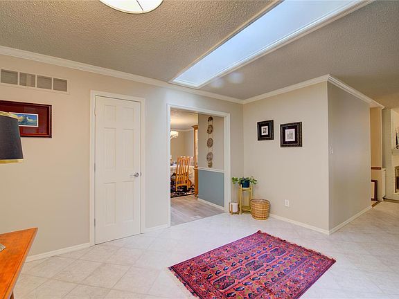 4th image of 550 Burlington Mill Dr