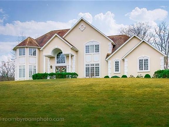 2nd image of 5 Alexander Dr