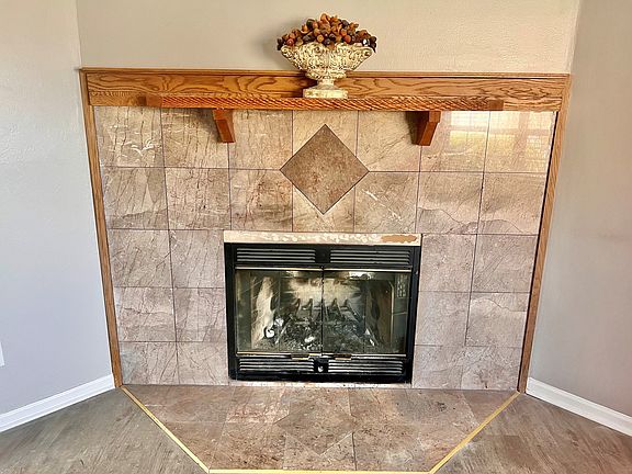 5th image of 3625 Foxtail Dr