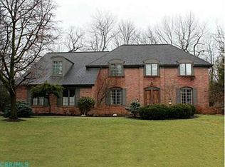 811 Bluffview Dr, Columbus, OH 43235