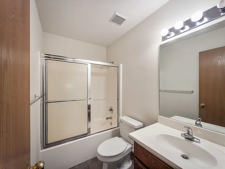 1521 Fianna Place Ct — Photo 11