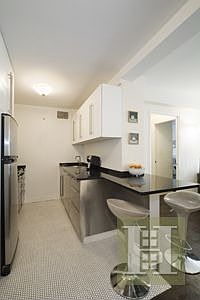 3rd image of 315 E 69th Street 3j #3J