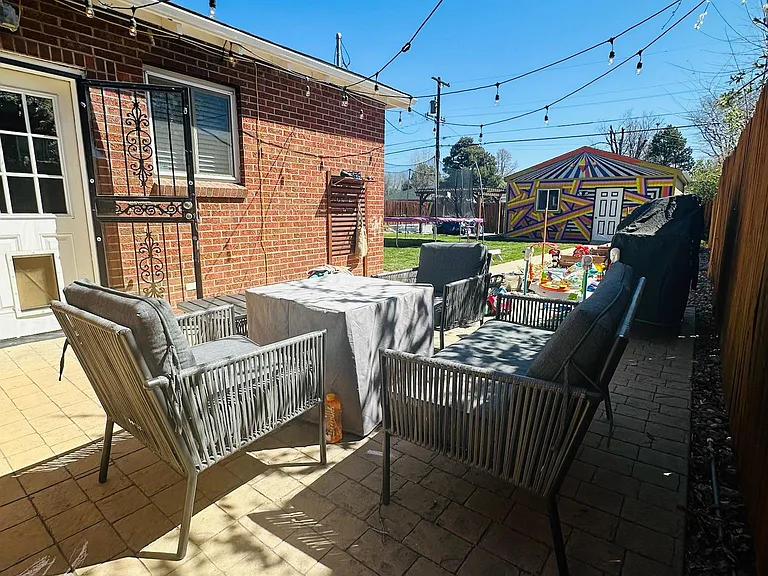 3520 Magnolia St — Photo 40
