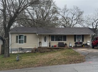 1840 S Ashwood Ave, Fayetteville, AR 72701