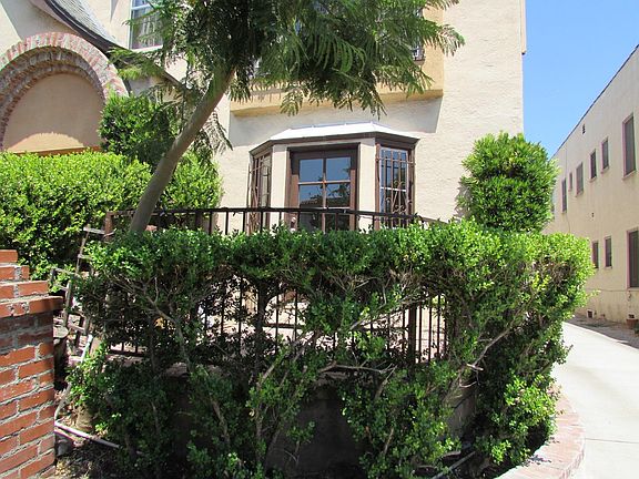 2nd image of 360 N Curson Ave #2