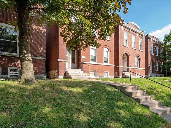 2nd image of 4430 S Grand Blvd