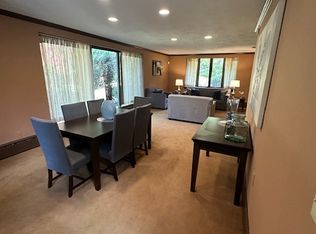 8233 Fairview Rd, Elkins Park, PA 19027