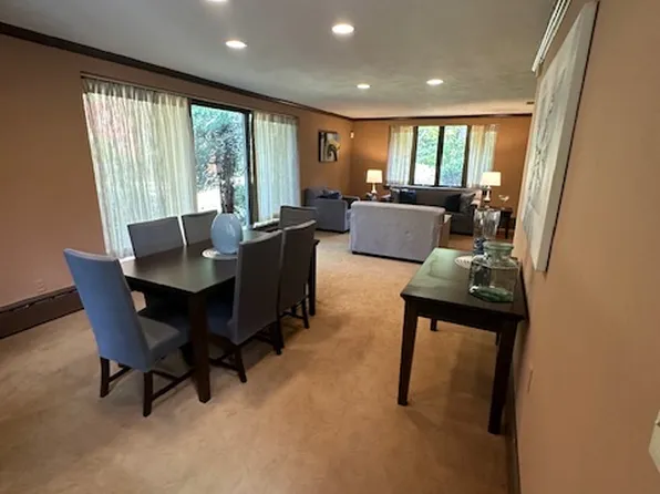 8233 Fairview Rd, Elkins Park, PA 19027