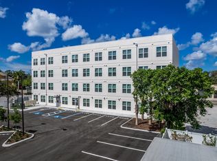 1003 W 14th St #408, Bradenton, FL 34205