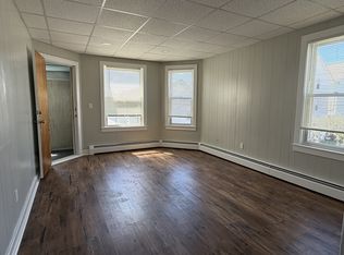 114-118 Warren St, Fall River, MA 02721