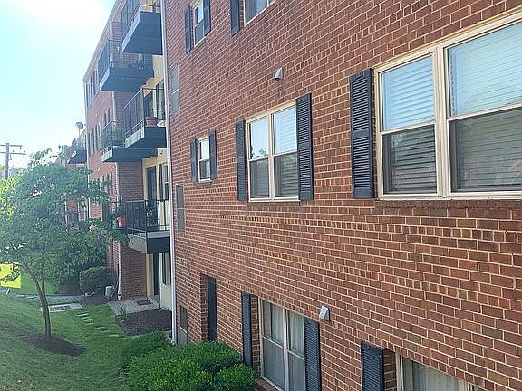 2nd image of 5933 Quantrell Ave APT 202
