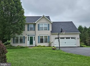410 Chestnut Tree Rd, Elverson, PA 19520
