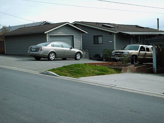 2nd image of 4316 77th Pl NW