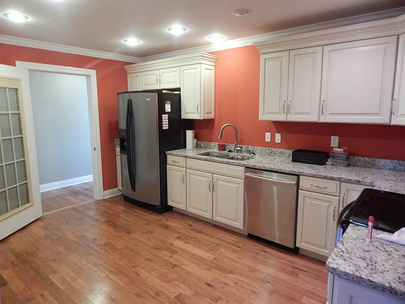 5th image of 303 N James St