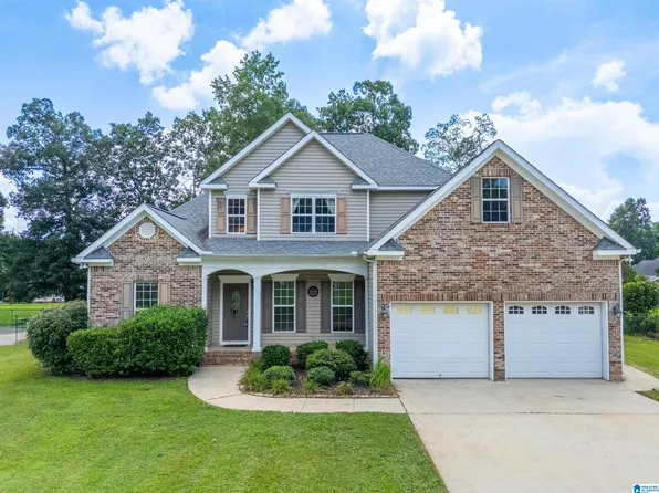 522 Lillian Ln, Anniston, AL 36207