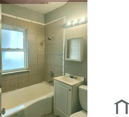 5th image of 14701 Westropp Ave