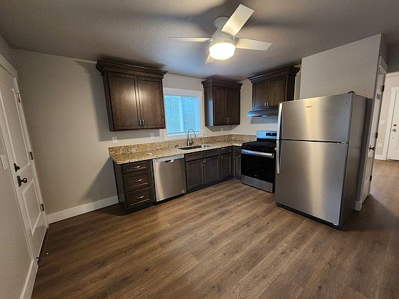 2nd image of 843 9th Ave