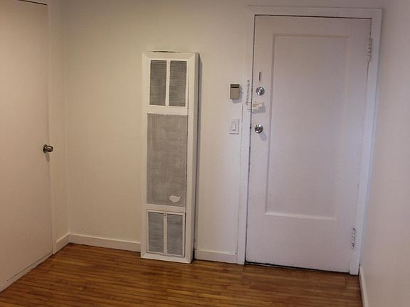 5th image of 1474 Clayton St