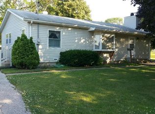 5701 Colorado Dr SW, Cedar Rapids, IA 52404