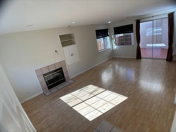 3rd image of 2183 Esperanca Ave