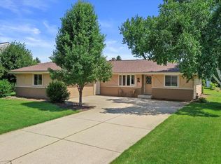 4440 S Rachel Ln, New Berlin, WI 53151