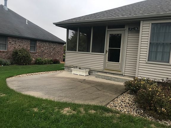 5th image of 411 Meadow Rue Dr