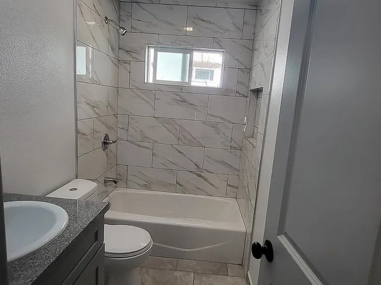 560 E Pleasant St #3 — Photo 14