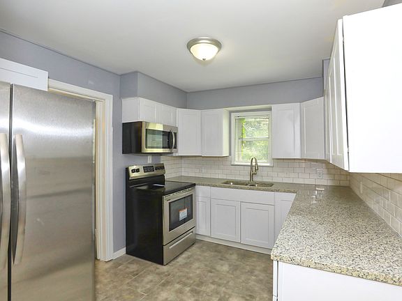 5th image of 8015 Tracy Ave