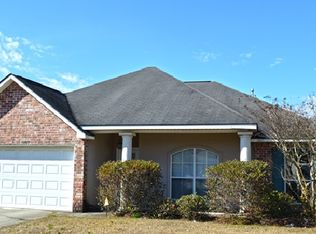 23537 S Point Dr, Denham Springs, LA 70726