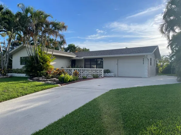 9943 Daphne Ave, Palm Beach Gardens, FL 33410