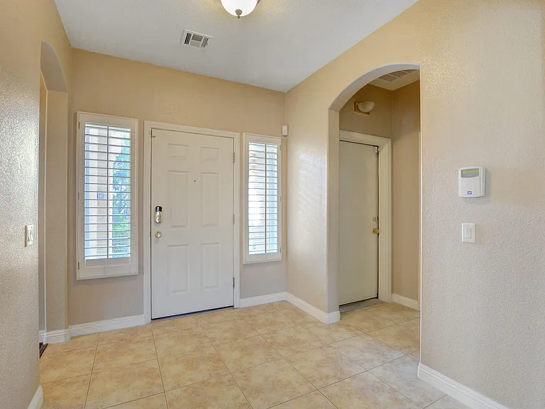 11156 Dell Cliffs Ct — Photo 3