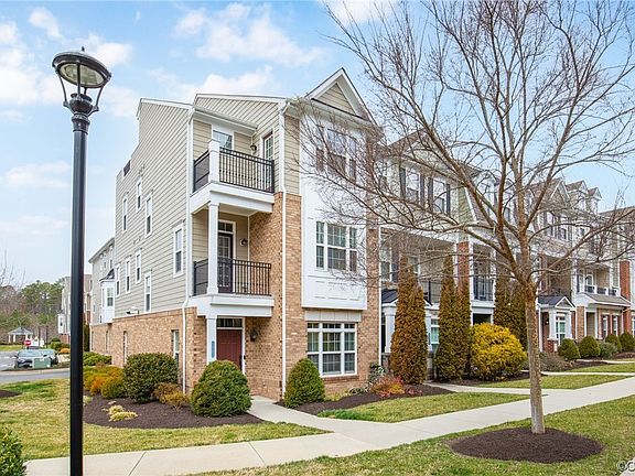 2nd image of 3921 Village Townes Walk