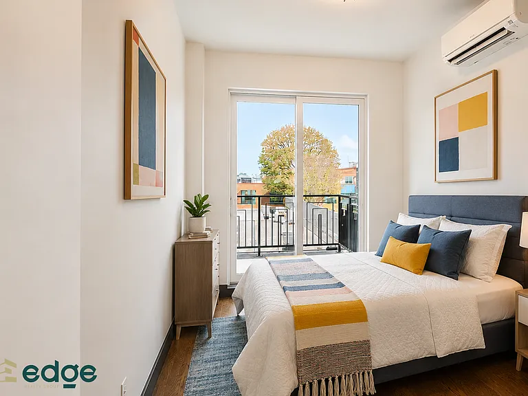 340 Irving Ave #4A — Photo 3