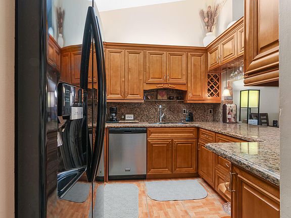 3rd image of 408 Freedom Court